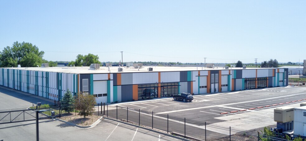 More Photos Of 2360 Industrial Ln, Broomfield Warehouse For Sale