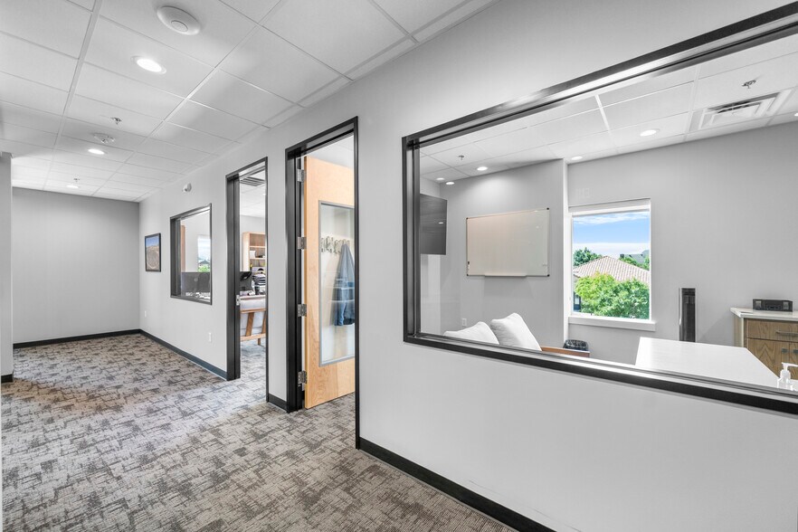 More Photos Of 351 W Southlake Blvd, Southlake Medical For Sale