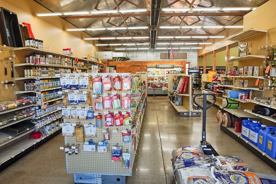 More Photos Of 50 N 2nd E, Soda Springs Convenience Store For Sale