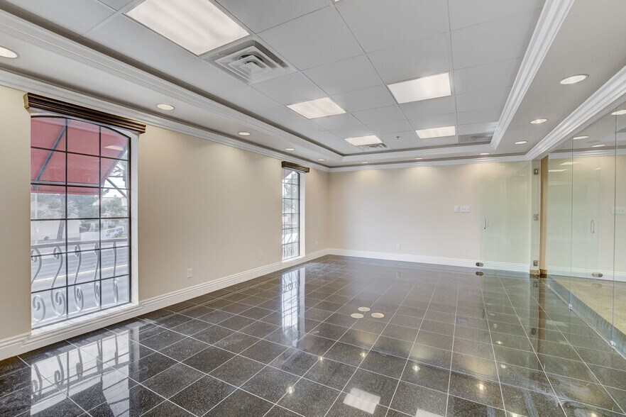 More Photos Of 3470 E Russell Rd, Las Vegas Office For Lease