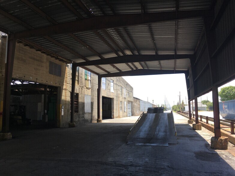 More Photos Of 4906 Broadway St, Galveston Unknown For Lease