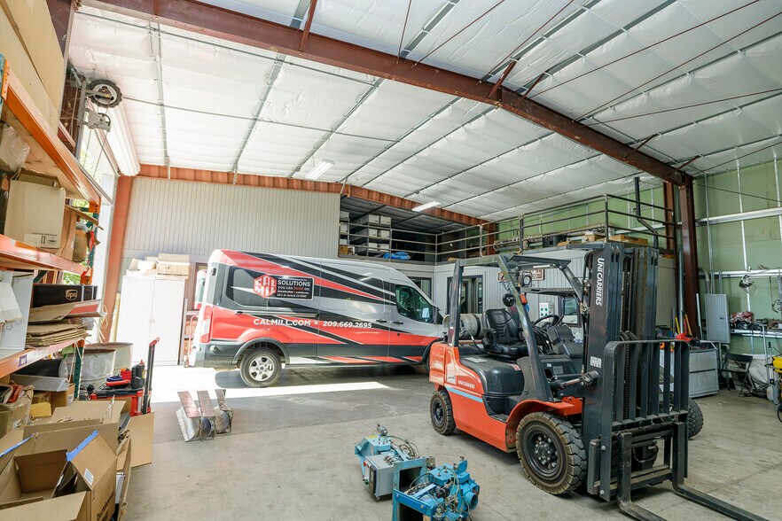 More Photos Of 213 C St, Turlock Industrial For Sale