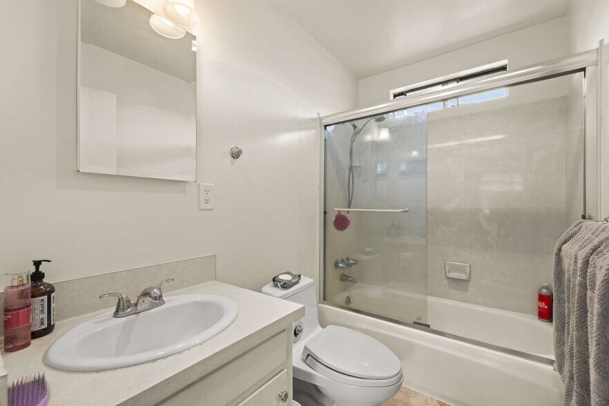 850 Roble Ave, Menlo Park, CA 94025 Apartments For Sale