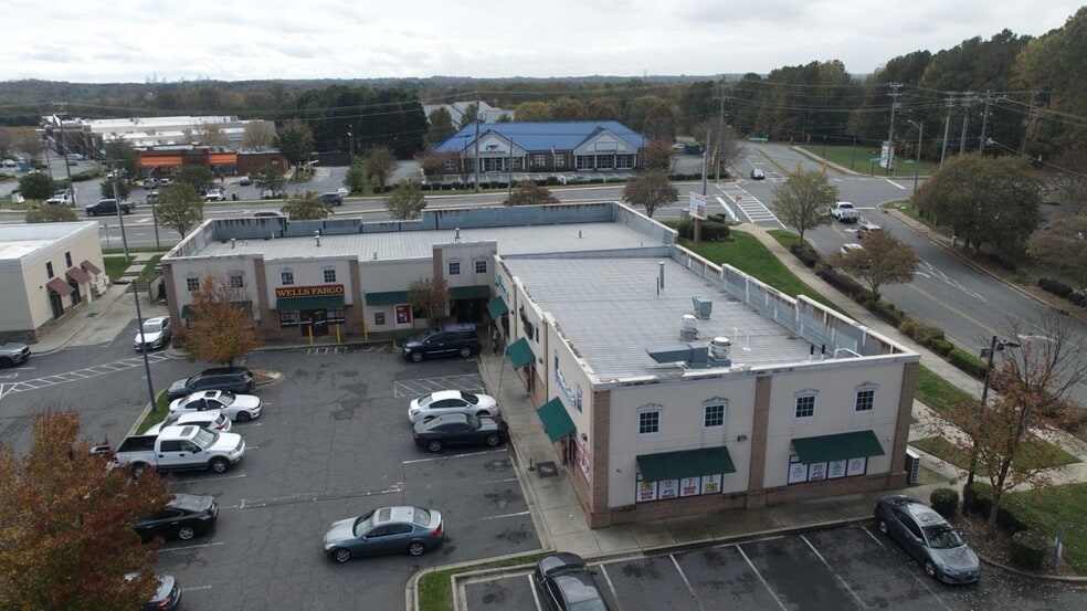 More Photos Of 10210 Couloak Dr, Charlotte Restaurant For Sale