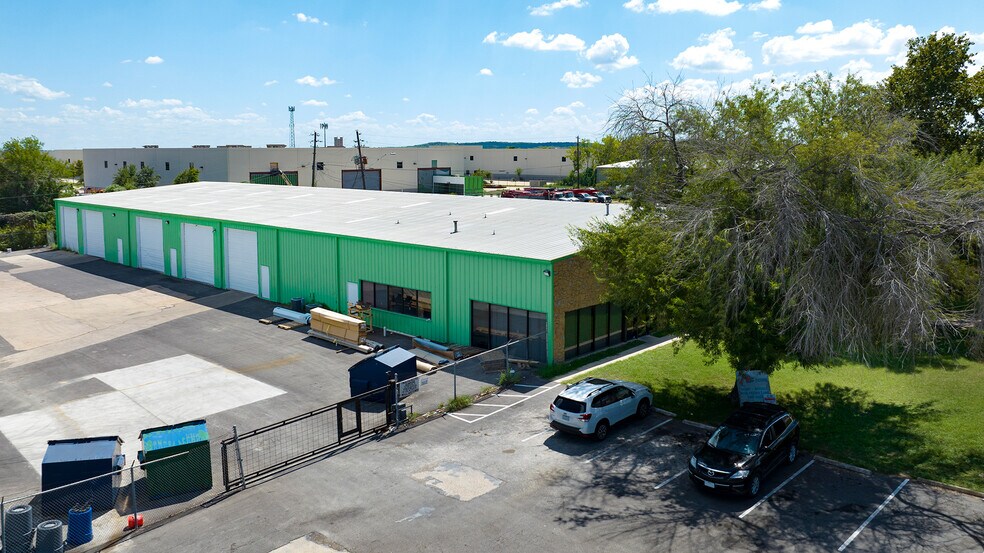 More Photos Of 4204-4210 Felter, Austin Unknown For Lease