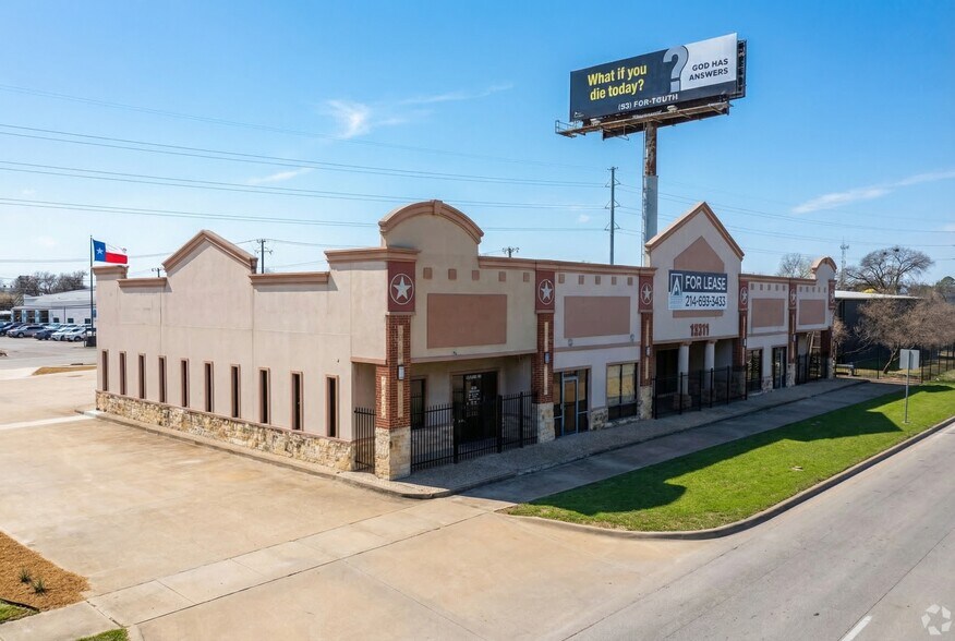 More Photos Of 11311 N Stemmons Fwy, Dallas Storefront For Sale