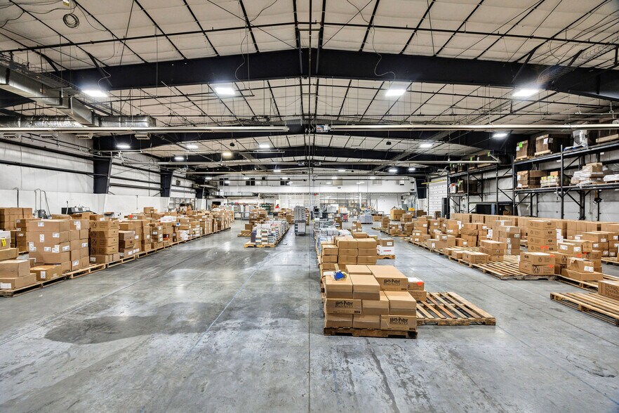 More Photos Of 3775 N 200 W, Hyde Park Service For Lease