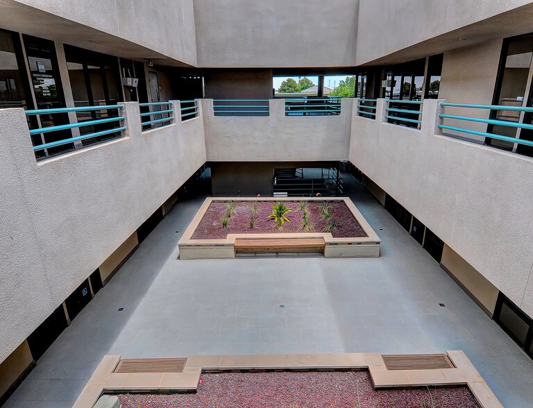 More Photos Of 1669 W Avenue J, Lancaster Medical For Lease