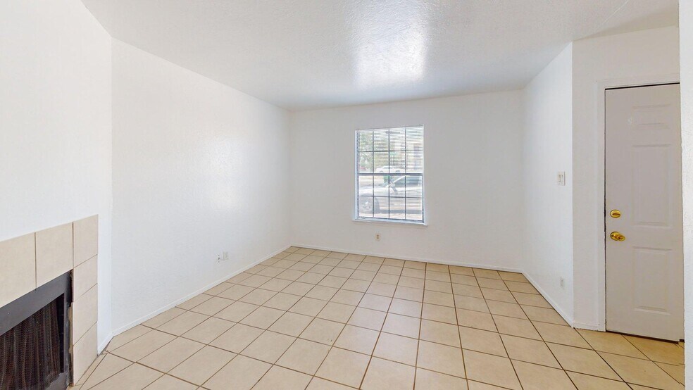 More Photos Of 1000 Meadowlark Ct SE, Rio Rancho Apartments For Sale