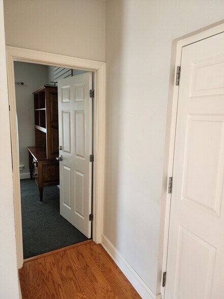 More Photos Of 3001 W Azeele St, Tampa Office For Lease