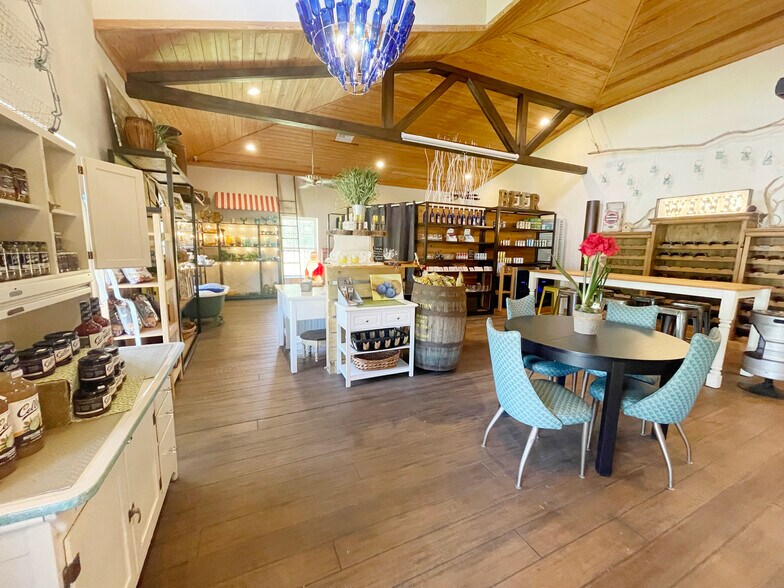 More Photos Of 21848 S County Road 325, Hawthorne Restaurant For Sale