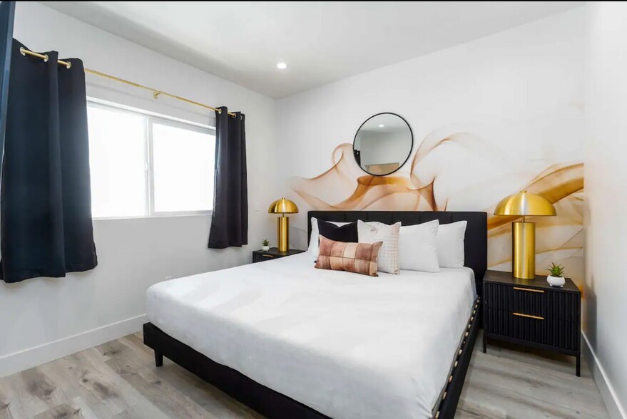 More Photos Of 216 N Coronado St, Los Angeles Multifamily For Sale