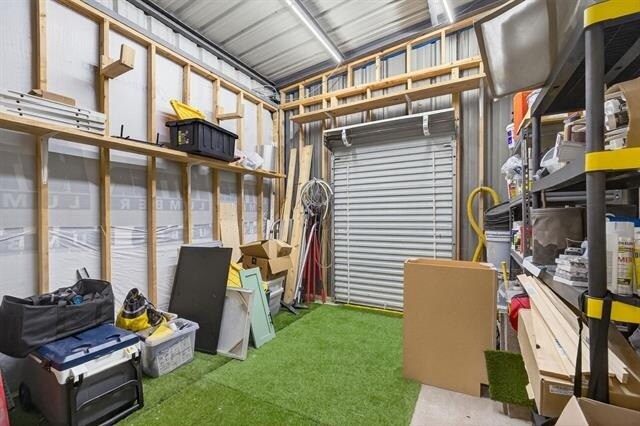 More Photos Of 3050 E Parkway St, Groves Showroom For Sale