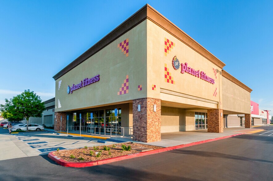 More Photos Of 1620-1650 E 4th St, Ontario Unknown For Lease