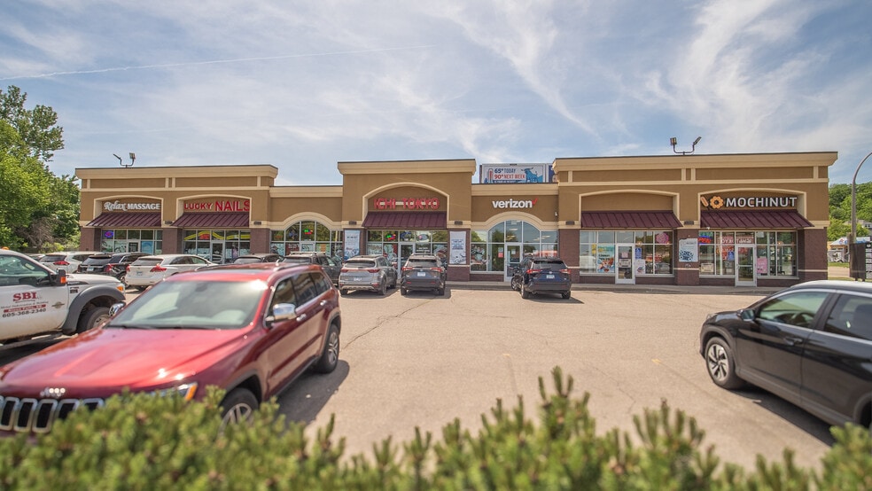 More Photos Of 102 20th St SE, Rochester Storefront For Sale