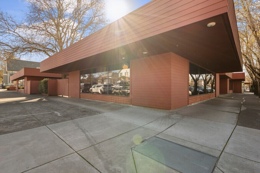 Primary Photo Of 150 North St, Healdsburg Office Residential For Lease