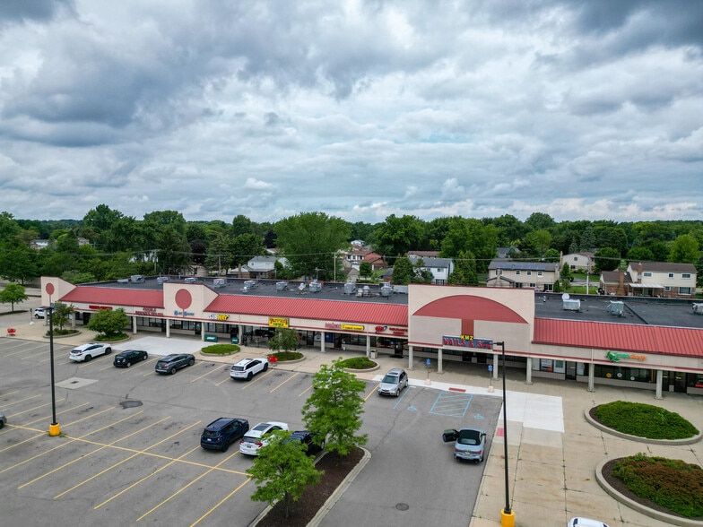 Primary Photo Of 819-965 E Auburn Rd, Rochester Hills Unknown For Lease