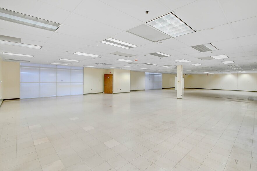 More Photos Of 400 E Live Oak Ave, Arcadia Office For Sale