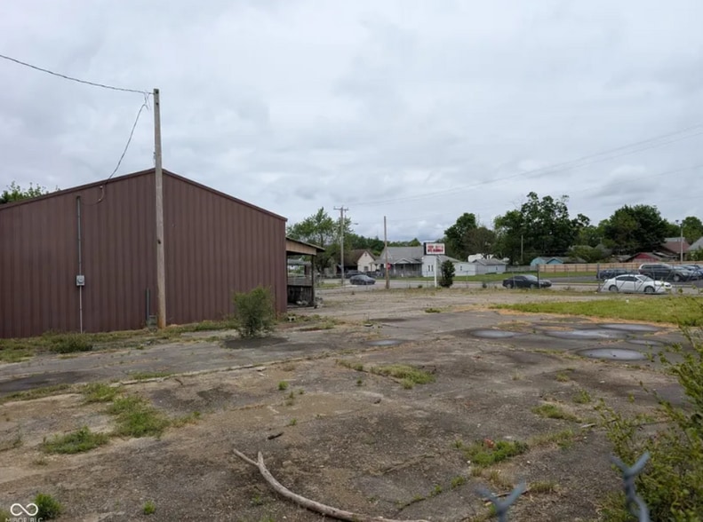 More Photos Of 1113 S Madison Ave, Anderson Warehouse For Sale