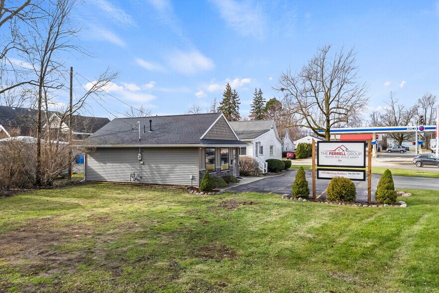 More Photos Of 207 W North St, Columbia City Office Residential For Sale