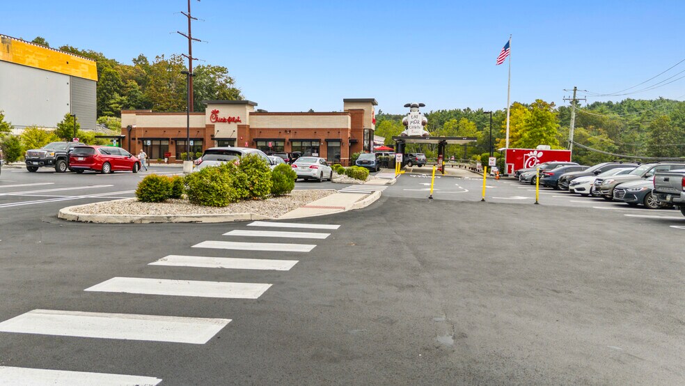 More Photos Of 115 Plaza 611 Ln, Stroudsburg Freestanding For Sale