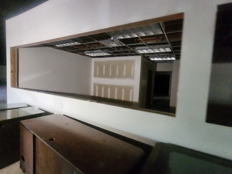 More Photos Of Martin Luther King Hwy, Eutaw Warehouse For Sale