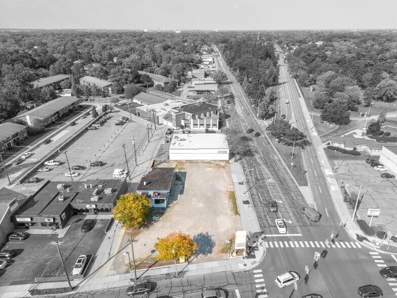 More Photos Of 1005 N Main St, Royal Oak Service Station For Sale