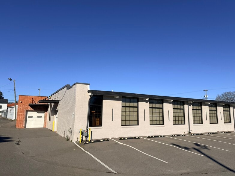 Primary Photo Of 221 Linwood Rd, Gastonia Warehouse For Lease