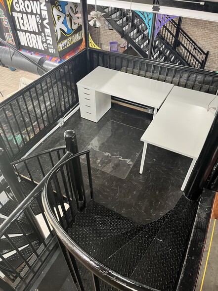 More Photos Of 204 S Austin St, Seguin Restaurant For Sale