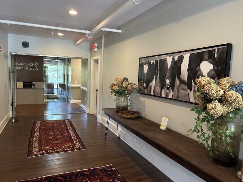 More Photos Of 115 The Plains Rd, Middleburg Office For Lease