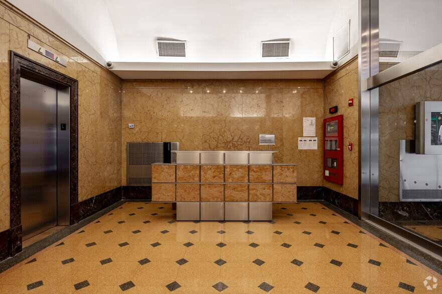 More Photos Of 250 W 39th St, New York Office For Sale