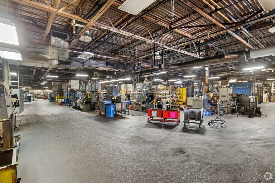 More Photos Of 1185 E Keating Ave, Muskegon Manufacturing For Sale