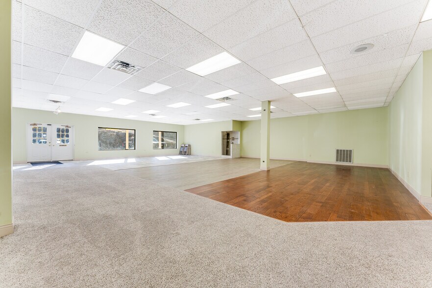 More Photos Of 193 Greenbag Rd, Morgantown Freestanding For Sale