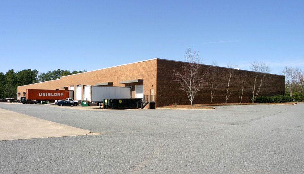 More Photos Of 2197 Canton Rd, Marietta Warehouse For Lease