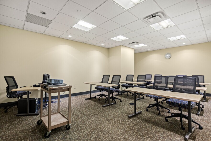 More Photos Of 812 Olive St, Saint Louis Office For Lease