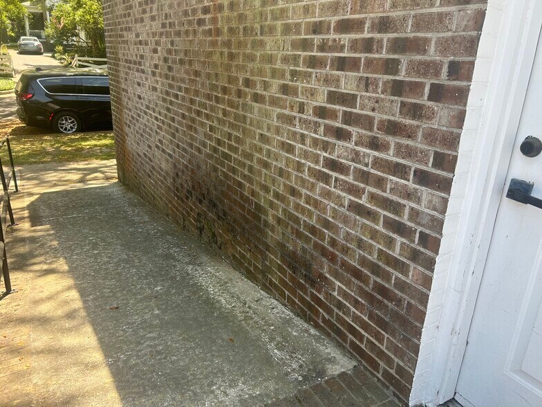 More Photos Of 103 Queen St, Georgetown Medical For Lease