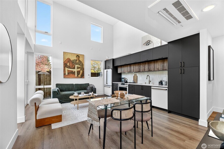More Photos Of 6318 41st Ave SW, Seattle Apartments For Sale