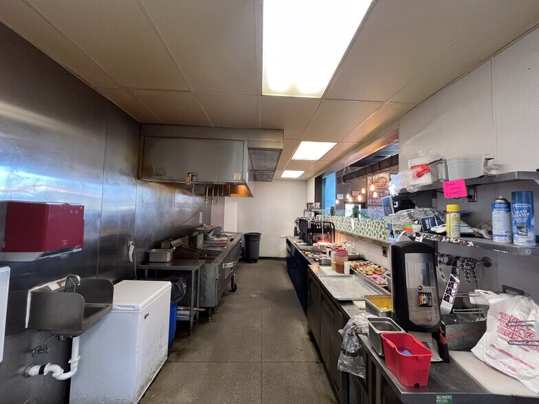 More Photos Of 1423 W Appleway Ave, Coeur d'Alene Fast Food For Sale