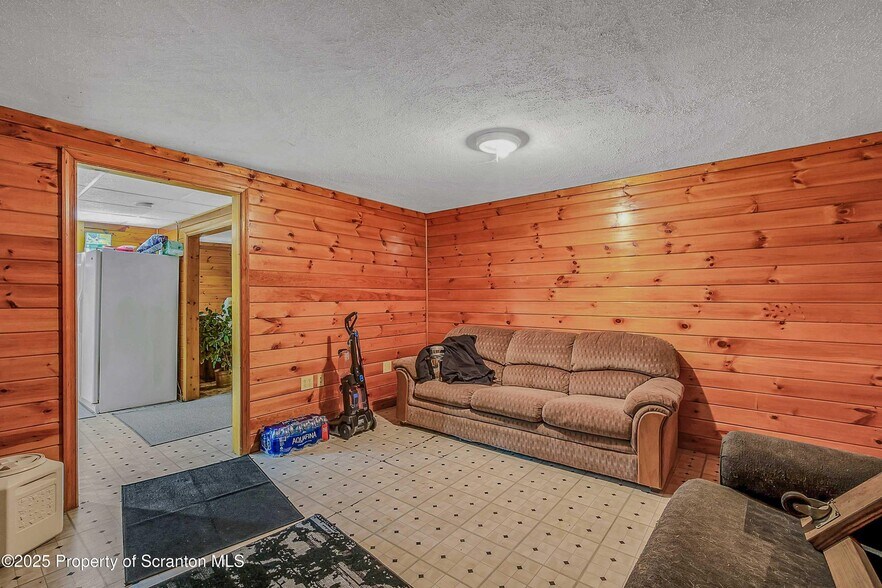 More Photos Of 15979 PA-407, Factoryville Storefront Retail Residential For Sale