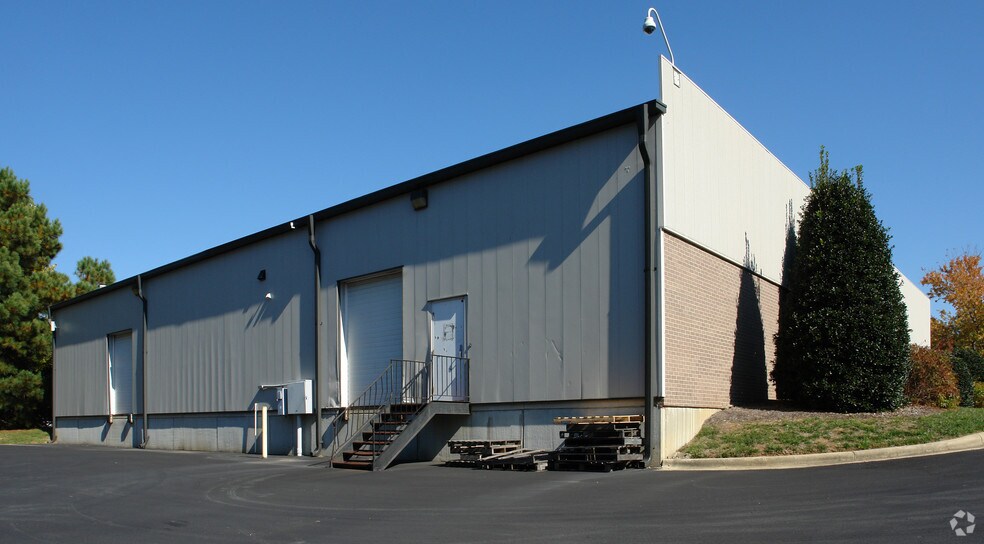 More Photos Of 155 Kitty Hawk Dr, Morrisville Warehouse For Lease