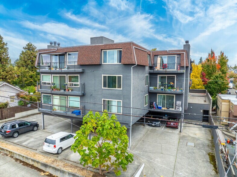 More Photos Of 5631 California Ave SW, Seattle Apartments For Sale