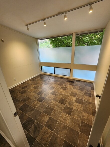 More Photos Of 1806-1832 Jefferson St, Napa Medical For Lease