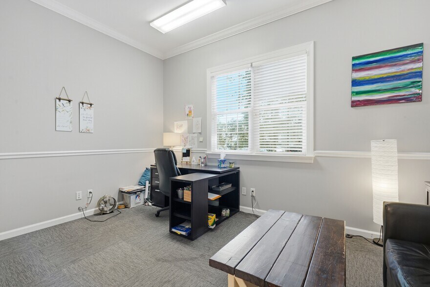 More Photos Of 37 W Fairmont Ave, Savannah Office For Sale
