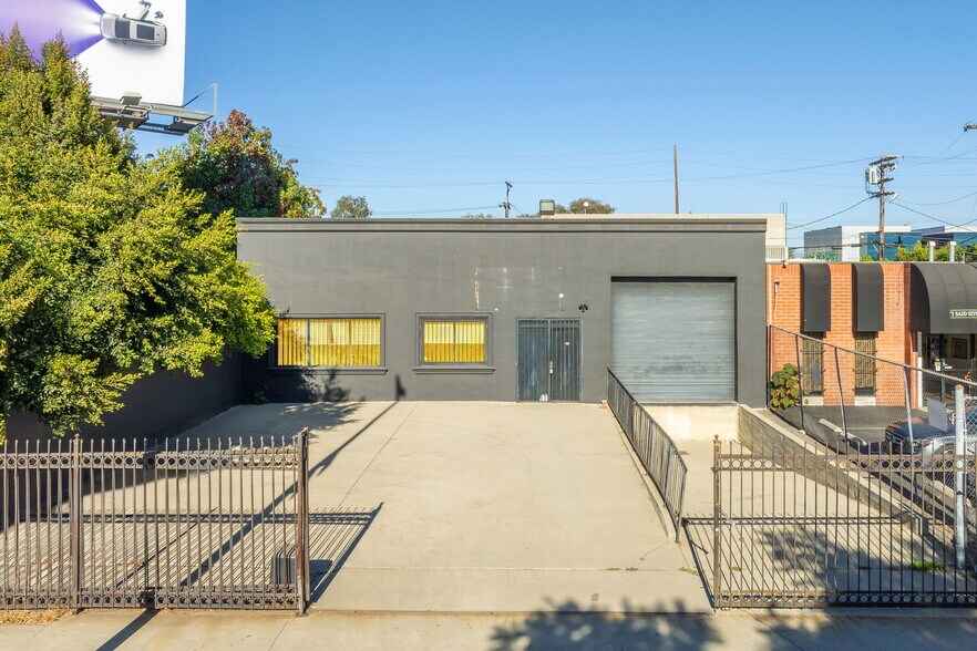 More Photos Of 3364 S Robertson Blvd, Los Angeles Warehouse For Sale