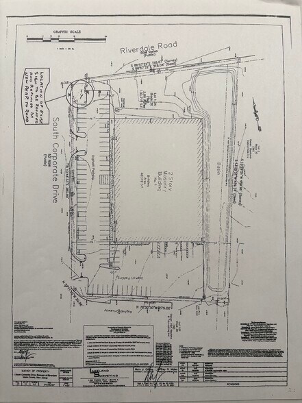 More Photos Of 8 N Corporate Dr, Riverdale Warehouse For Lease