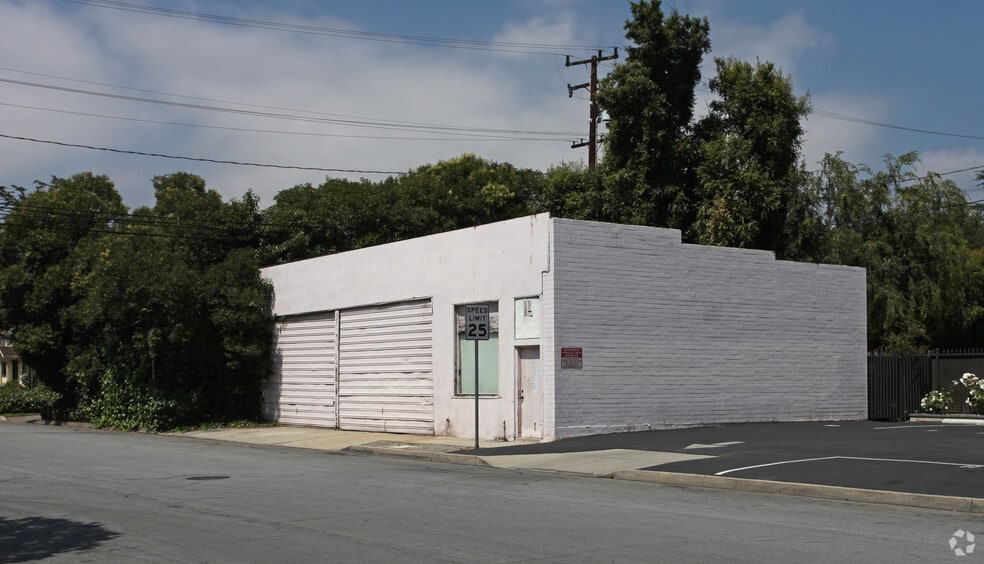 Primary Photo Of 20 San Rafael Rd, Arcadia Warehouse For Lease
