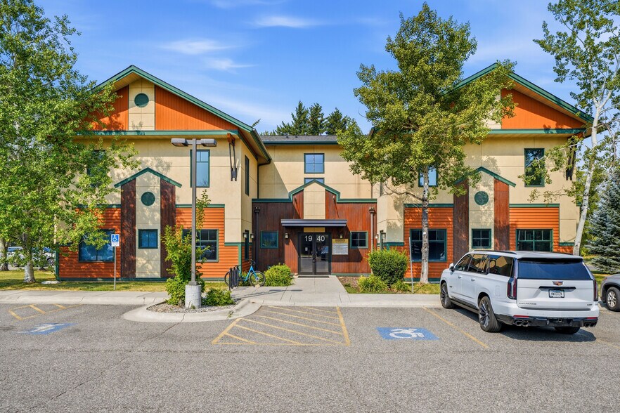 Primary Photo Of 1940 W Dickerson St, Bozeman Office For Lease