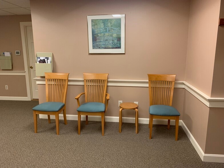 More Photos Of 74-76 Bedford St, Lexington Office For Lease