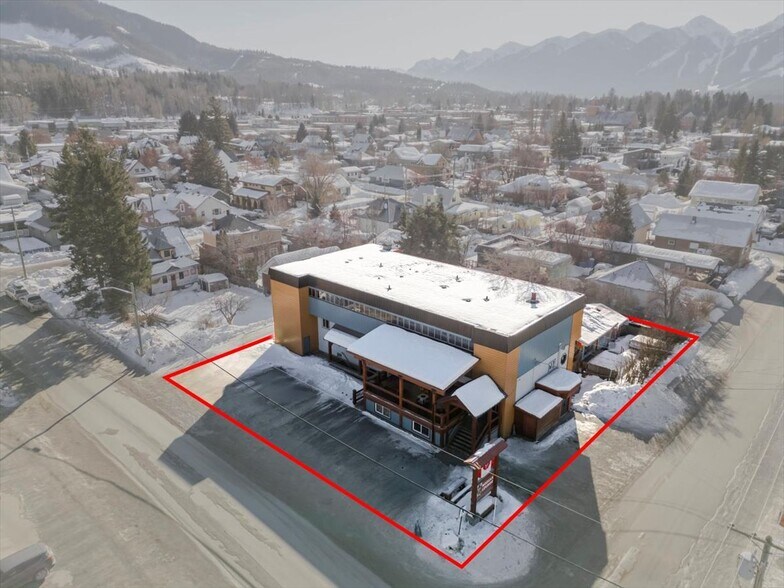 More Photos Of 892 6th Ave, Fernie Hospitality For Sale