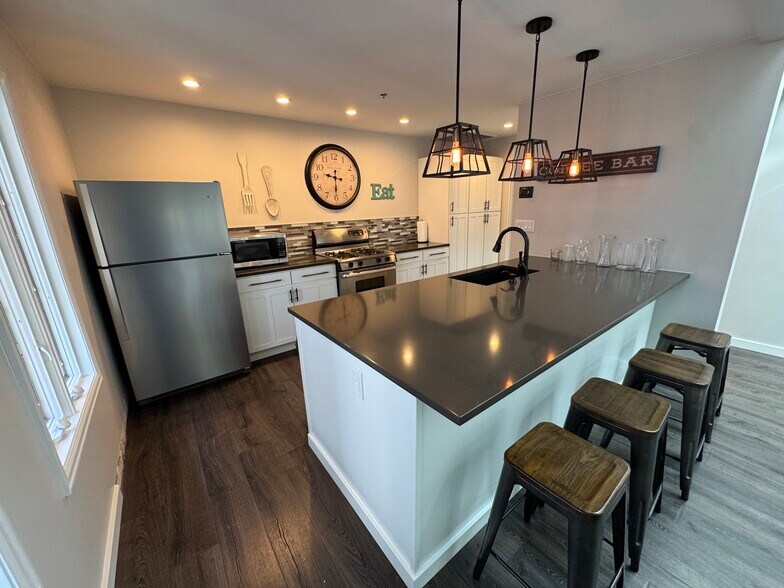 More Photos Of 1761 N Emerson St, Denver Loft Creative Space For Sale